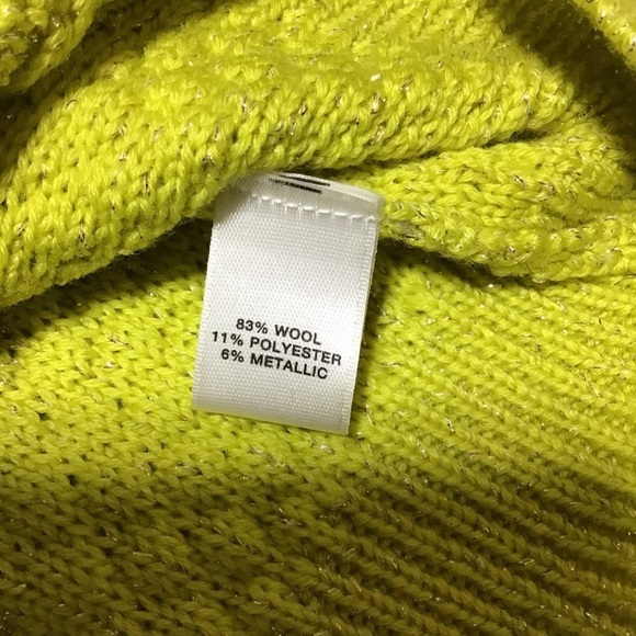 St. John Woman’s Green Zip-Up Sweater - Picture 7 of 10